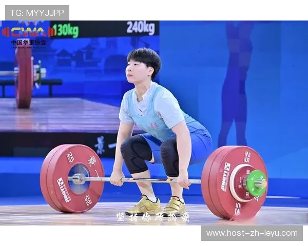 举重俱乐部推进青少年训练档案电子化建设，举重队训练